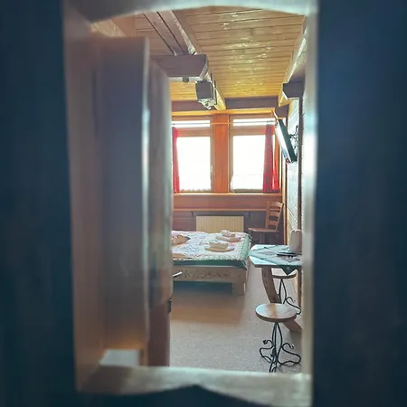 Krynicka Koliba Na Jaworzynie Krynickiej *